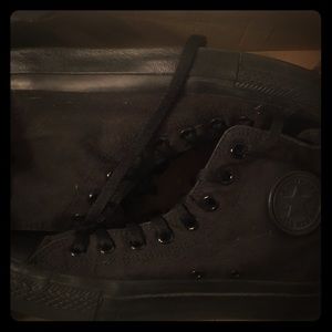 Black Converse All-Stars size Women’s 9 / Men’s 7